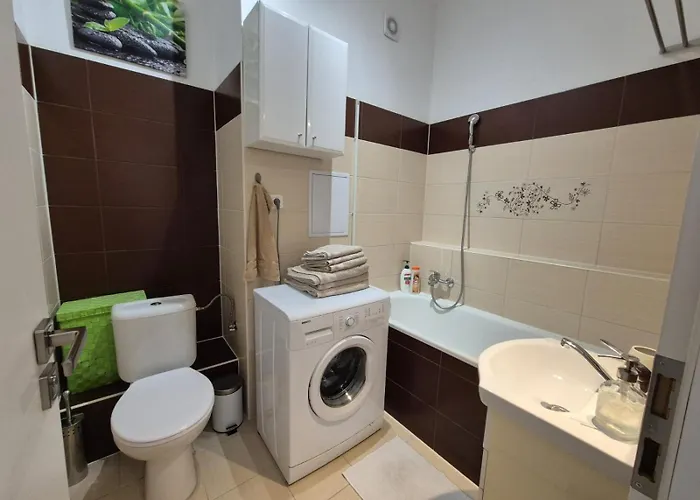 Cosy 2 Bedroom Flat Close To The Town With Parking Daire Bratislava