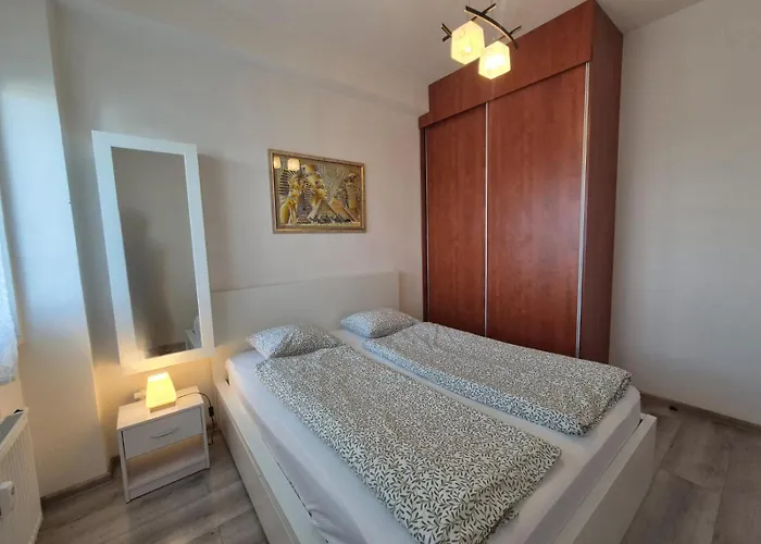 Cosy 2 Bedroom Flat Close To The Town With Parking ブラチスラヴァ